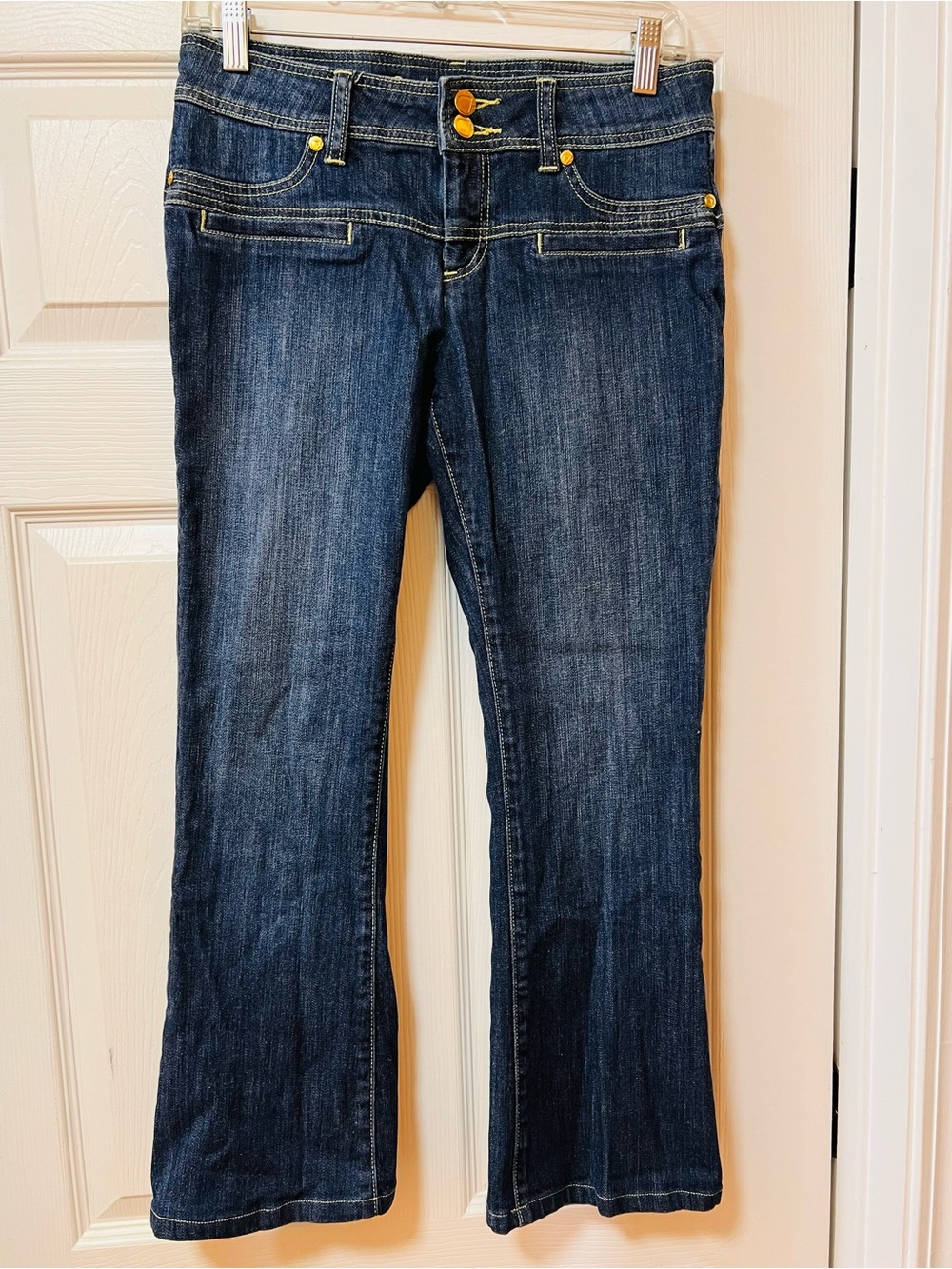 Cache Premium Dark Wash Bootcut Stretch Jeans Size 4